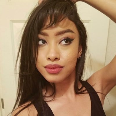 Software engineer just doing my best • I love art, design, discussing ethical tech & culture, and connecting w people • (She/Her) 🖖🏽👩🏽💻