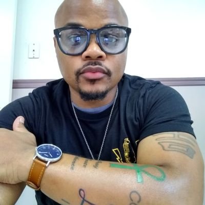 DetComm101's profile picture. Professional Writer | English Instructor | Career Coach | MBA2020 | Entrepreneur | GoBlue!05 | Helper | Man of God