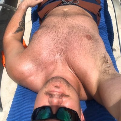 Single. Work in public safety. Pic is me. My kik/snapchat is the same as my Twitter address should you like to chat.