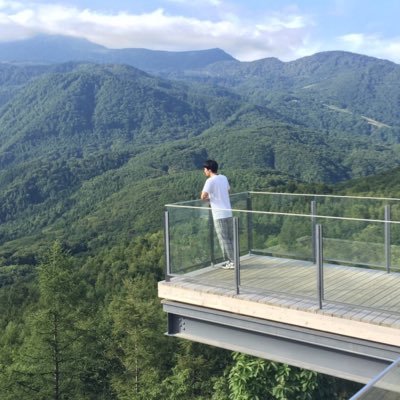 フリーランスエンジニア兼プログラミングスクールの広報をやっています。ゼロからのスタートで、月収はやっと30万の案件獲得!フリーランスに興味がある方や、勉強するか迷ってる方と繋がりたいと思ってます。 情報の共有含めて発信、DMをしたいと考えてます。ヘッダーにもありますが、犬好きです!