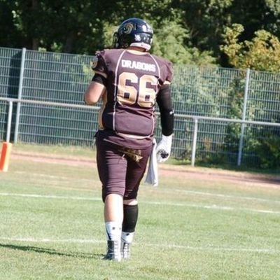 Gießen Golden Dragons/Oline/6'5/313lb/class of 2024/email:nico77624@gmail.com