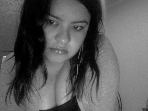 patyunu's profile picture. licenciada, licenciosa, humanista, gestora cultural, cinéfila, cantante, apasionada, intensa, enamorada del saber y de la vida...