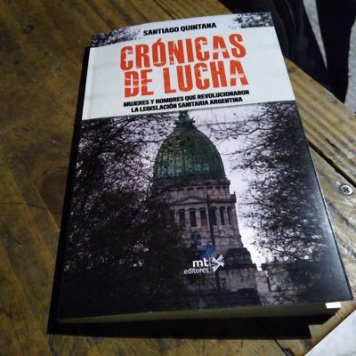 Sociólogo,Magister en Sistemas de Salud y Seguiridad Social y diplomado en economía política de la salud