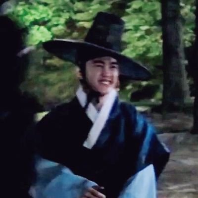 twya12's profile picture. 9할이 도경수