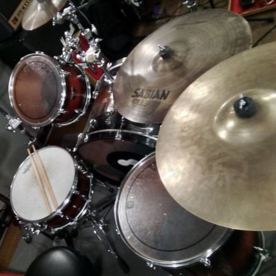 horibee21's profile picture. 残りの人生ふらふら〜っとドラムしたり酒呑んだりで。