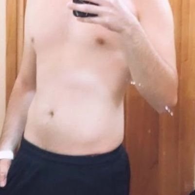 Nicolas68651054's profile picture. 😏