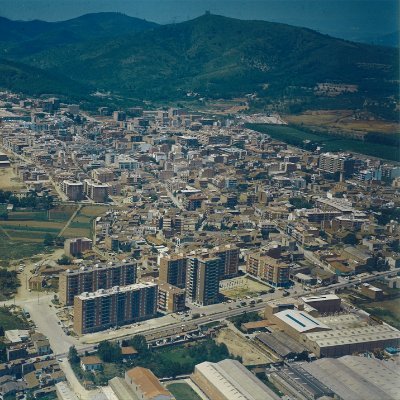 Gestor documental-arxiver municipal i historiador de Viladecans, des de fa una bona colla d'anys. Al servei de la ciutadania de la meva ciutat