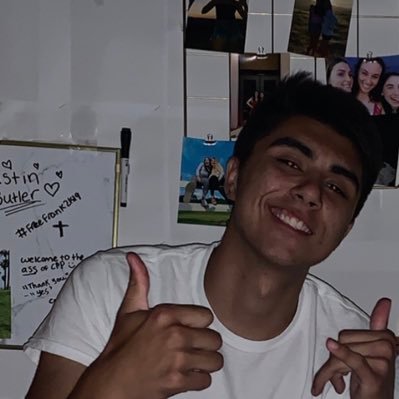 Cal Poly Pomona 🤘 Communications: Public Relations. My Interests: Sports, video games, YouTube, and hanging with friends.