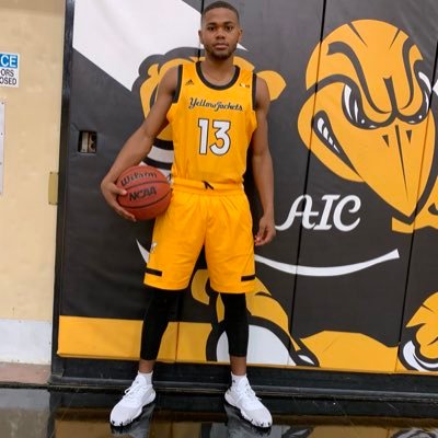 student athlete JRHS 🌊 AIC 23 🐝 #AICOMMITTED