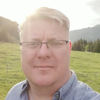 Physicist, product manager, chess enthusiast, husband and father. Learning Python, Go and cybersec for fun, hopping from one rabbit hole to another. #chesspunks