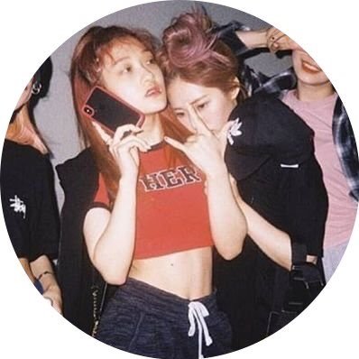 powdeyell's profile picture. 