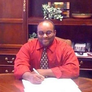 I was born here in Chattanooga. I served my country in the US Navy for 21 years. Now I want to serve my community As Mayor. Vote Smartt, Keith Smartt. IT'S TIME