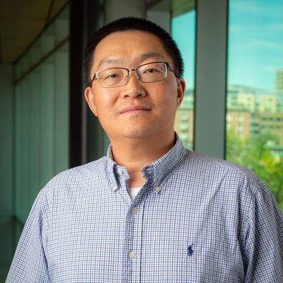 My lab aims to understand the fundamental principles of genome regulation. We are particularly interested in LLPS and single molecules.