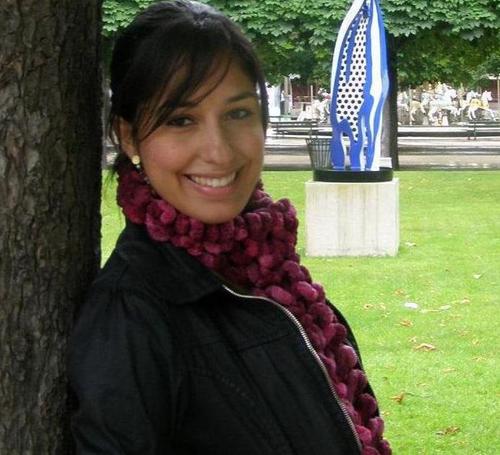 Daniele T. Cabral - Brasília/DF - proprietária da loja Aznavour Moda Feminina e advogada. Adoro cinema, livros, moda, arte, design e música!