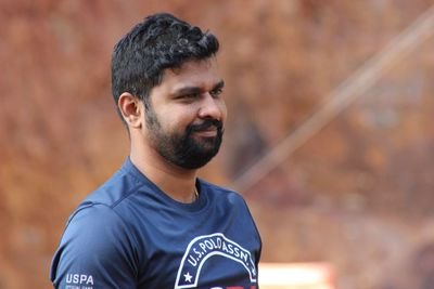 ಸಾವಿರ ಹೂವ ಎದೆ ಹನಿ ಬೇಕು ಜೇನಿನ ಗೂಡಾಗಲು, ಸಾವಿರ ಭಾವ ಸಂಧಿಸ ಬೇಕು ಕನ್ನಡ ನಾಡಗಲು.......