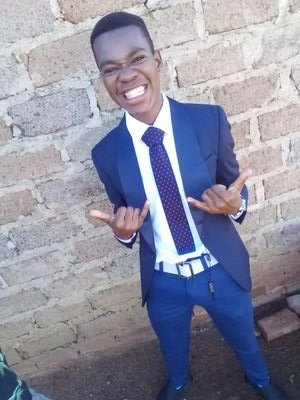 My name is Omphemetse Ramaswana, born and raised in Witrankie (Rustenburg), i love sports, music and Radio.