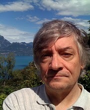 Da molti anni scrivo poesie e narrativa. Sono pensionato, dopo una lunga esperienza di lavoro nel sindacato, oggi mi occupo di anziani nella FNP di Milano.