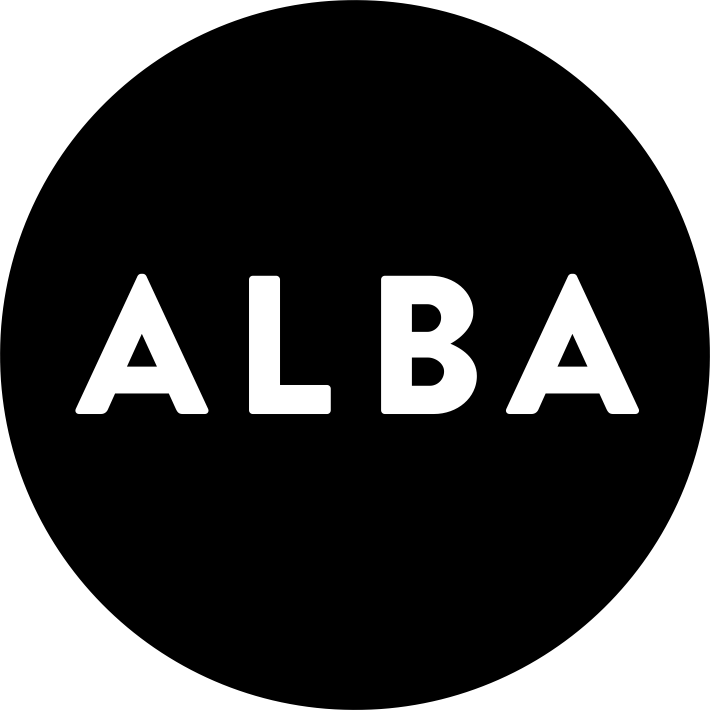 ALBA es un sistema educativo que explora el Mundo Natural como modelo de aprendizaje. Nuestro currículo se enfoca en creatividad, colaboración, y adaptabilidad.