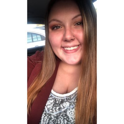 houdinyi22's profile picture. mommin hard