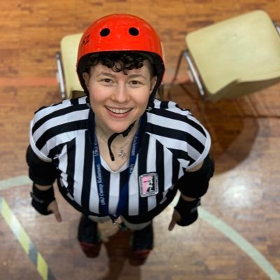 Here for #DerbyTwitter and Animal Crossing. Skating and Non Skating official for @ldnrollerderby. Jewish. Queer.