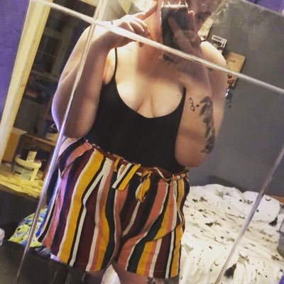 vi19211086's profile picture. Looking for a serious sugar daddy. PayPal only. no gift cards