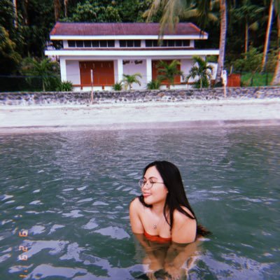 heyzelgabown's profile picture. 