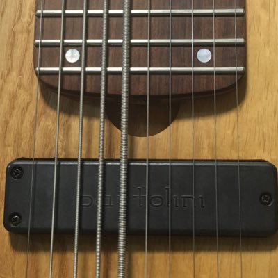 eettmmaa's profile picture. WarrGuitar12弦とかAustinDouglas10弦など弾いていましたが、色々こだわりを盛り込んだGrandBoardという楽器をオーダーしました。M3にタッピングマガジンという本を出しています。