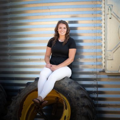OAC '18| Former Ontario Queen of the Furrow| Veal and Cash Crop Farming|