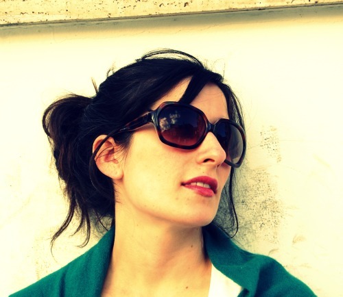 vintagemodquilt's profile picture. Quilts, Fabrics, and Family