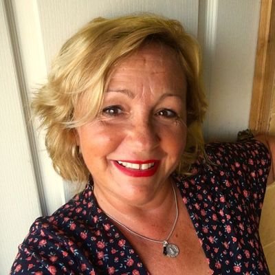 maria_jose_ac's profile picture. Apasionada de la fotografía,  amante de los animales,  antitaurina y sobre todo enamorada de la vida.