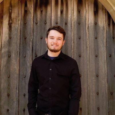 He/him, biochemistry graduate and choral scholar at Exeter Cathedral.