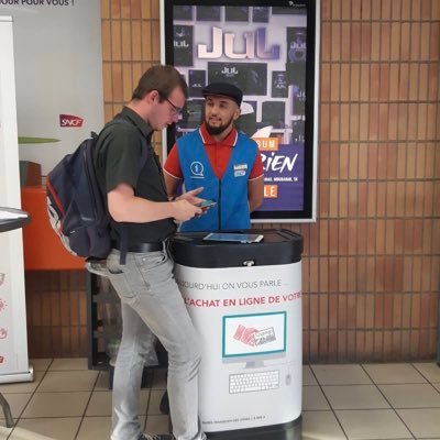 LyesEML's profile picture. 