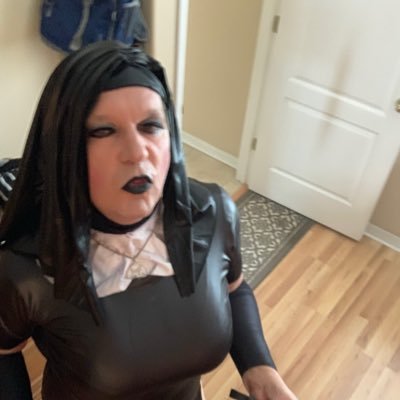 Hail Satan~Dominant~Tranny~ Witch 🖤 I love leading others into my web of Satanic pleasure🕷Hail Satan
