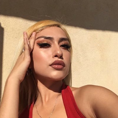 selenemunoz123's profile picture. 🏵💋