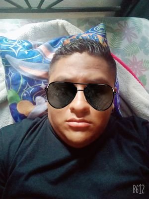 Alejand13535585's profile picture. 