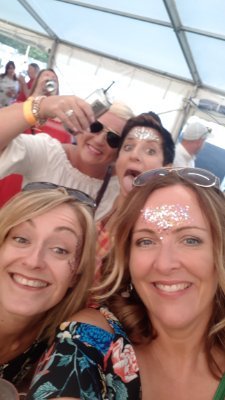 Vickihi1's profile picture. 