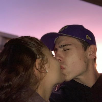 iBallYouUp13's profile picture. Everybody wanna be famous but nobody wanna put the work in! -Kevin Hart Alexandria ❤️