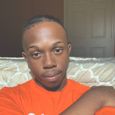 demetreious2's profile picture. insta: themackybro sc: andywalker21 🌙