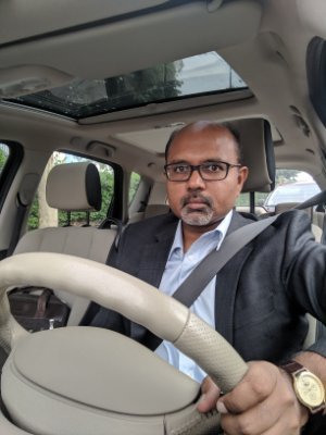 Je ne twitte pas. Je suis ici pour m'informer et liker ce qui me plaît. Indien d'origine (Pondichéry) mais patriote.