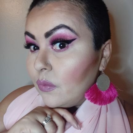 AnneGirgis's profile picture. Beauty Influencer for Farmasi, Esthetician, SAHM, Mom Boss 💋