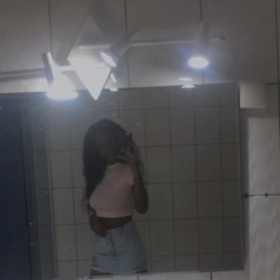 manoushdlb's profile picture. ❤