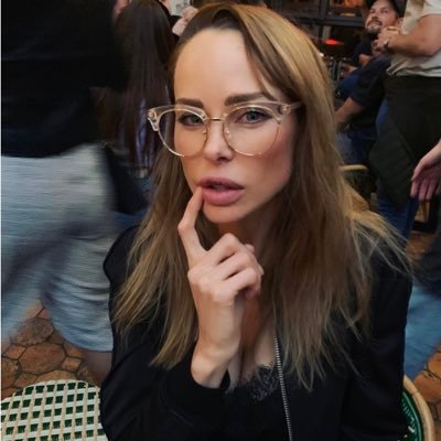 casslane's profile picture. Freelance writer. Author of ‘How to Dress a Dummy’ (Affirm Press 2017).