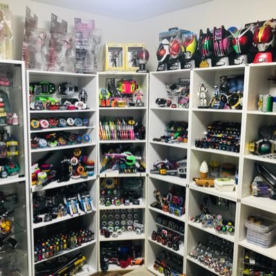 5Akitya's profile picture. 仮面ライダー、ライダーグッツ大好きです！！同じ趣味の方はフォローよろしくお願いします！(無言フォロー失礼します)夫婦で仮面ライダーのブログもやっているので興味のある方はご覧下さい！ 「仮面ライダー収集日和」https://t.co/hhpocaEyrN 夢は夫婦で仮面ライダーBARを開くことです(^^)