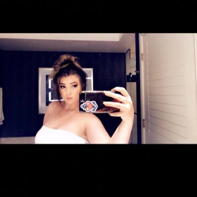 SabrinaRagu's profile picture. Alaska❄️