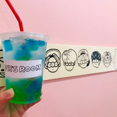 kpop cafe WOOLI'S ROOM カップホルダー ・イベント等のお問い合わせはDMにてお願いいたしますm(__)m 大阪 鶴橋コリアンタウン アイシングクッキーアカウント→@woolis_room2