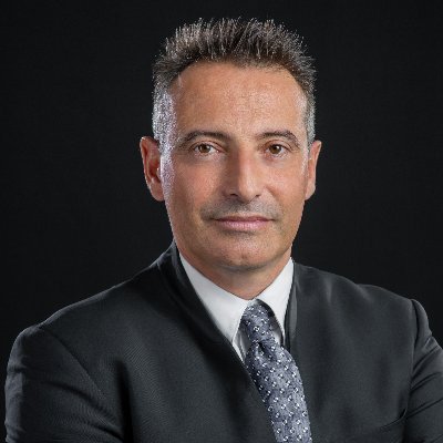 Directeur de Pôle sanitaire du groupe @LNA_Sante. Membre du CA de la @FHP_SSR qui représente 460 établissements privés de #SSR. #EHPAD #seniors #clinique