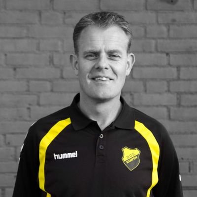 Trotse vader van Jens en Wessel. Samen met Jessica 💞. Seizoen 2022/2024 assistent trainer Dos Kampen 1e 💛🖤.