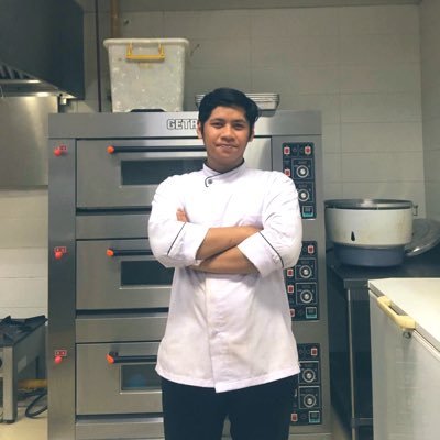 Raviazharii's profile picture. Penikmat kesunyian malam