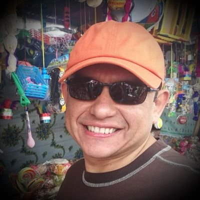 jgaboc's profile picture. Poseedor de un conocimiento wikipédico siempre digo la verdad aunque tenga que inventármela; podría vivir de la poesía si me la pagaran por adelantado.