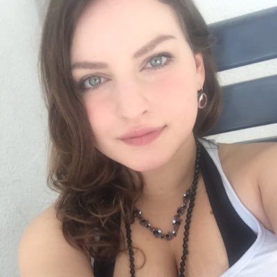 American living in Switzerland. 🇺🇸🇨🇭games, travel, art. IG account: Nataliejdogg